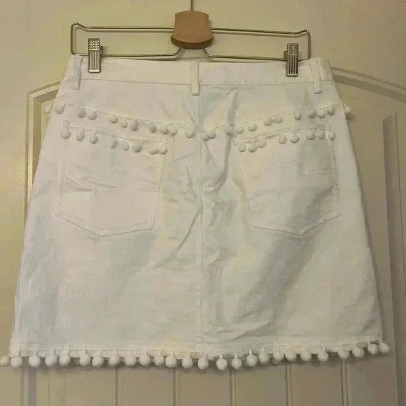 A-TOUT-AGE Demi White denim skirt like new, high waisted size 8 - Picture 10 of 14